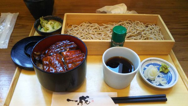 「小鰻丼とせいろそば」@つくば蕎麦物語の写真