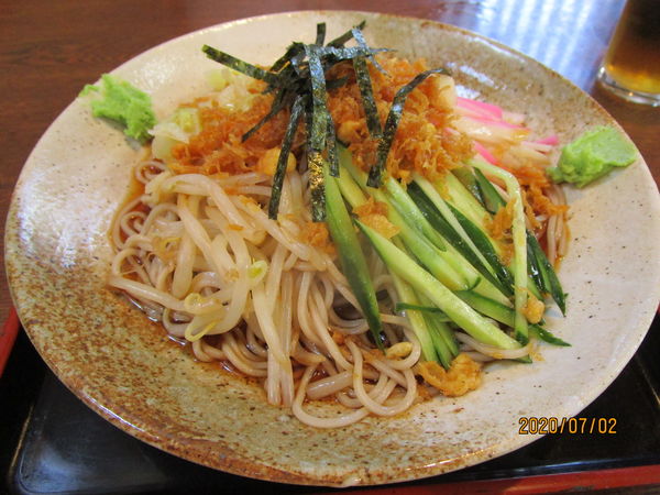 「冷やしたぬき蕎麦 900円」@そば処 大むら 東伊興町店の写真