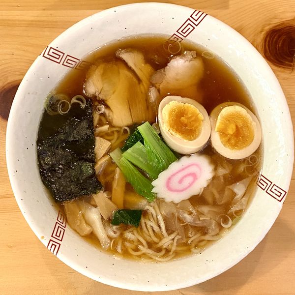 「わんたんめん ¥900円（味付け玉子＋100円）」@たちばな家の写真