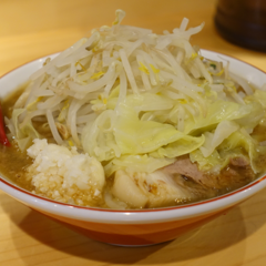 特選ラー油 肉そば 寅やの画像