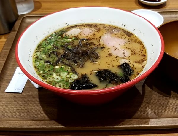「ラーメン」@熊本ラーメン 黒亭 桜町熊本城前店の写真