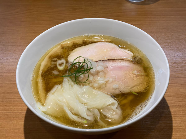 「煮干しそば＋ワンタン」@mojamojaの写真