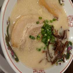 塩豚骨ラーメン