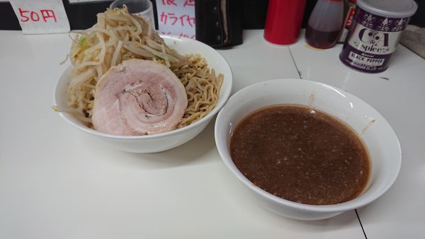 「夏期限定つけ麺890円+他」@3代目ラーメンぶたまるの写真