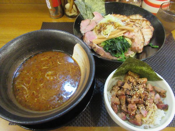 「つけ麺ミックスチャーシュー（１１５０円）＋ポーク丼」@ラーメン 喜楽の写真