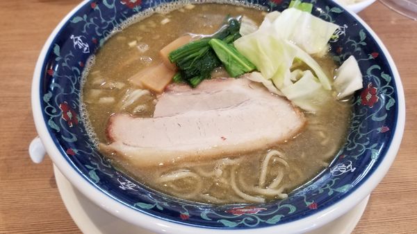 「強烈煮干しそば」@凌駕 IDÉAの写真