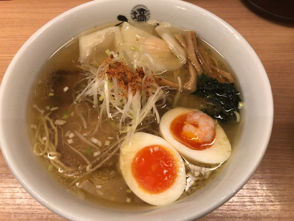 「塩らーめん　ひるがお盛り」@塩専門 ひるがお 東京駅店の写真