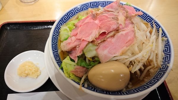 「男前ラーメン 味玉 にんにく」@七匹の子ぶた さいたま新都心店の写真