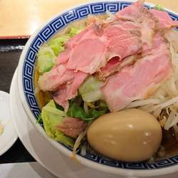 男前ラーメン 味玉 にんにく