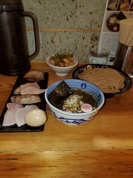 「特製つけ麺(並)　バラ焼豚ご飯」@中華蕎麦うゑずの写真