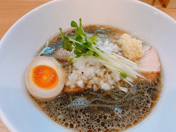 「炭焼き醤油中華そば」@ほっこり中華そば もつけの写真