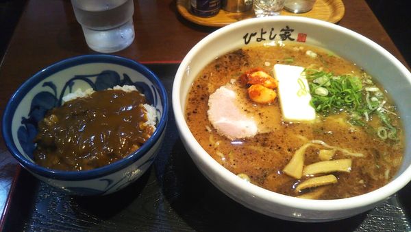 「スタミナらーめん+カレー丼」@ひよし家の写真