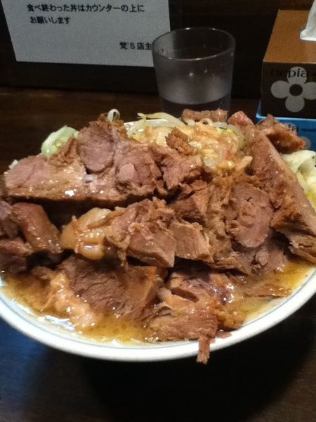 「小ラーメン＋豚」@らーめん梵’s BONES北浦和本店の写真