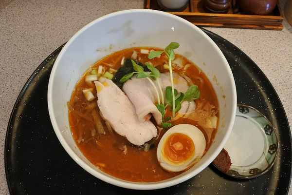 「ピリ辛そば￥９００」@らぅめん 愛ごやの写真