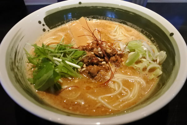 「ごま中華そば￥８００」@はる樹の写真