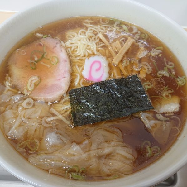 「ワンタン麺1.5玉1050円」@田無大勝軒の写真