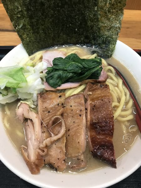 「【限定】スモーキーチキンラーメン」@味噌麺処 花道庵の写真