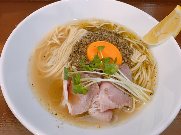 「シャンピニオンとトリュフのレモンそば」@中華そば うお青の写真