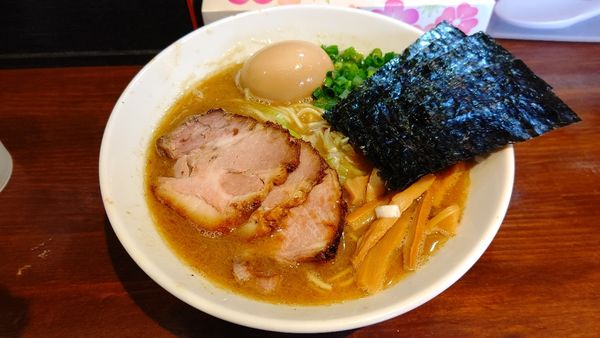 「特製中華そば 900円」@吉田食堂の写真