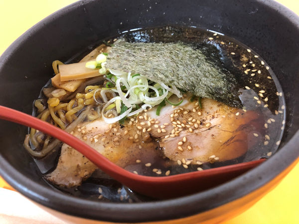 「焦がし醤油ラーメン」@吉山商店 本店の写真