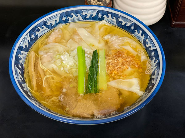「塩ワンタン麺」@麺処 ら塾の写真