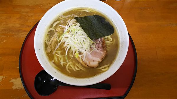 「煮干だし中華そば(太麺)大盛￥870」@中華そば くりの木 伊奈店の写真
