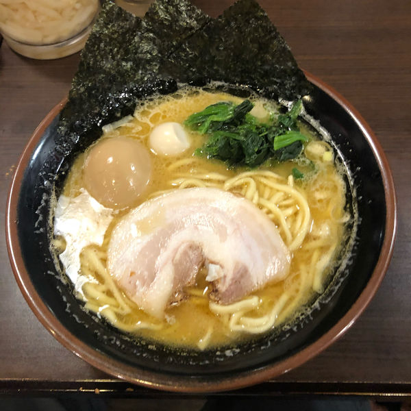 「味玉らーめん」@横浜家系ラーメン 壱角家 新宿中央東口店の写真