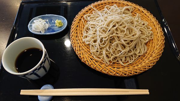 「せいろ＋大盛り（３３０円）＝１２１０円」@手打ち蕎麦 湖庵の写真