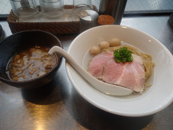 「【限定】悶絶背脂Curry昆布水つけ麺(1100円)」@さんじの写真