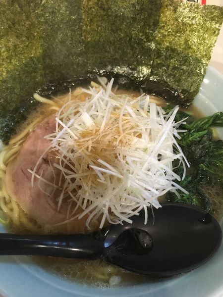「ねぎラーメン」@横浜家系ラーメン 府中家の写真
