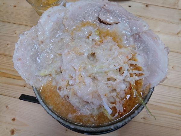 「ねぎちゃーしゅう（激辛みそ、背脂三）」@チャッチャ系らーめん もん吉 伊勢崎支店の写真