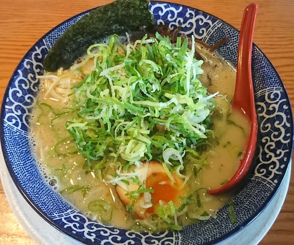 「博多とんこつ ねぎバカ ￥900」@博多ラーメン鶴亀堂 三芳藤久保店の写真