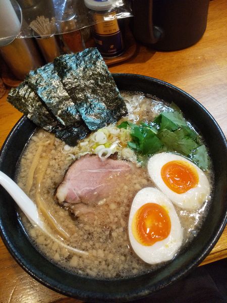 「【限定】手揉み麺の背脂中華そば800円」@麺屋 鶏口の写真