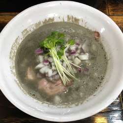 濃厚煮干そば 850円