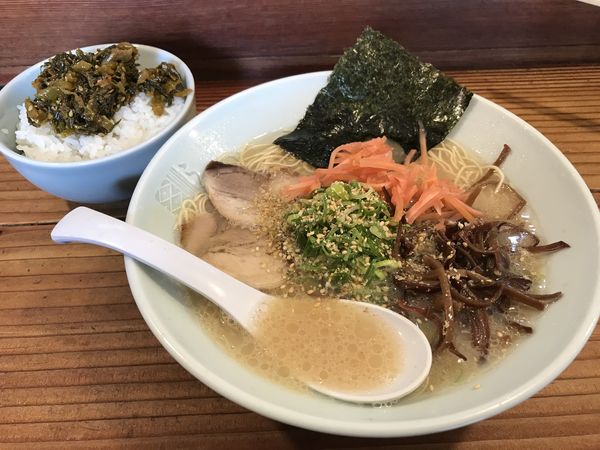 「ラーメン ¥650 &平日限定 サービスライス中盛」@博多濃麻呂 二子玉川店の写真