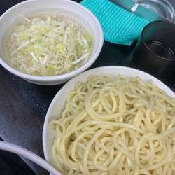 紅塩つけ麺 大盛同一料金760円