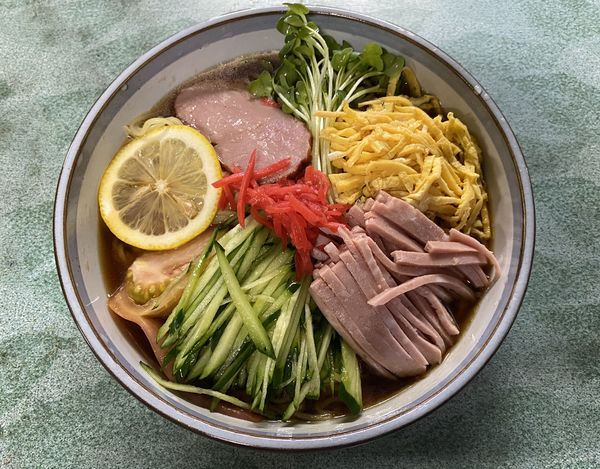 「冷やし中華大盛800」@食堂 二葉の写真