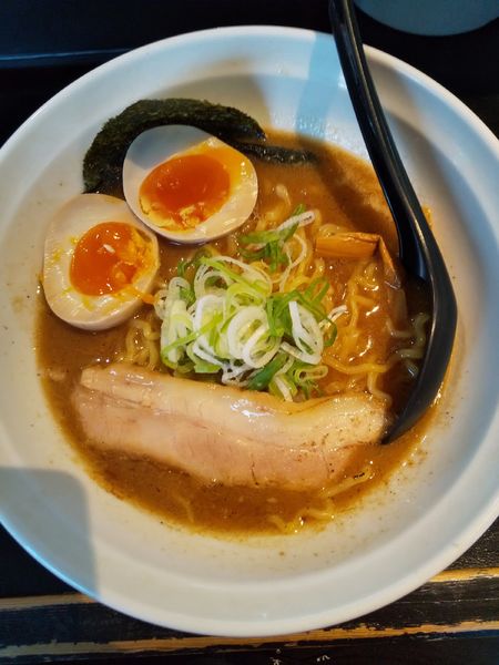 「濃厚魚介しょうゆ（味玉付き）」@らーめん専門店 和田屋.の写真