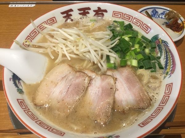 「アサヒスーパードライ・大瓶→ラーメン(¥600+650)」@らーめん天天有 神田の写真