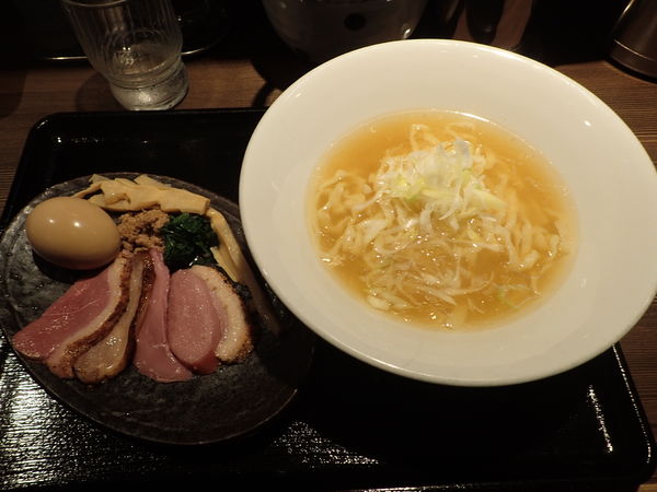 「特製鴨出汁塩そば………1200円」@鴨出汁中華蕎麦 麺屋yoshikiの写真