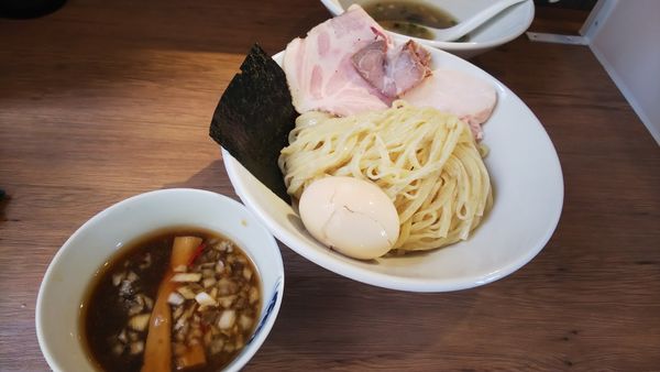 「冷やし煮干し」@煮干拉麺 小烏丸 問屋町店の写真