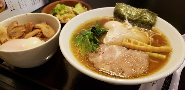 「醤油ラーメン+Bセット」@麺処 めぐみの写真