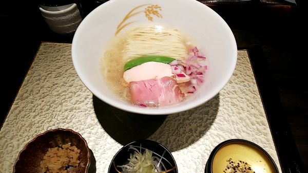 「貝塩ラーメン」@麺者 すぐれの写真