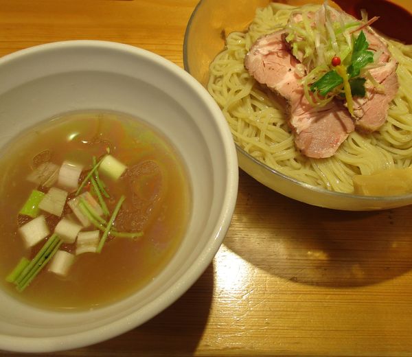 「＜夏季限定＞しじみ貝の冷たい昆布水つけ麺（並）900円」@焼きあご塩らー麺 たかはし 上野店の写真