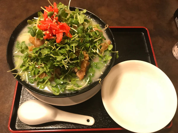 「鶏カララーメン」@中華さくらの写真