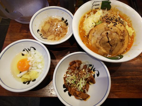「雷味噌ミニ＋ホルモン＋アブラ＋コッコマンJr　900＋α円」@雷 北松戸本店の写真