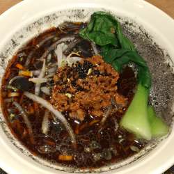 黒ごま担々麺（あっさり）