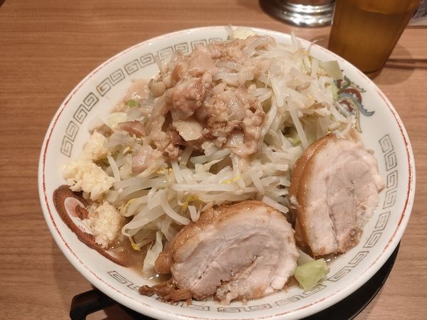 「小ラーメン 780円 ニンニクヤサイアブラ」@豚山 上野店の写真