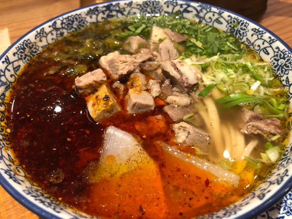 「牛骨酸菜麺950円」@蘭州拉麺 一天一面の写真