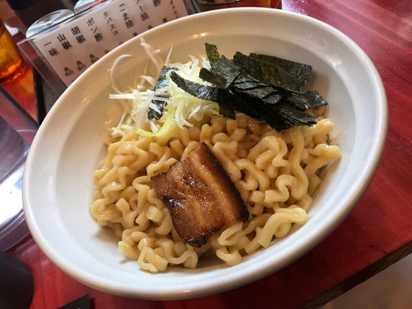 「油そば 黒」@麺爺あぶら 早稲田店の写真